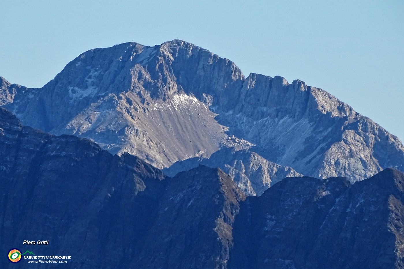 85 Zoom sul Pizzo Arera.JPG